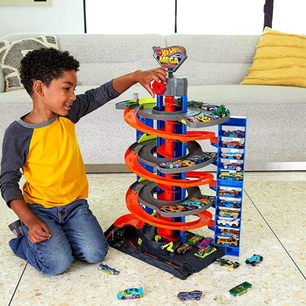 HW MEGA GARAGE - Imagen 3